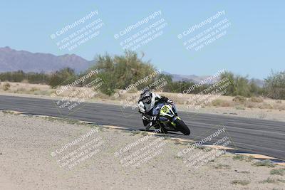 media/Oct-05-2025-CVMA (Sun) [[beeef4f201]]/Race 3-Amateur Supersport Middleweight/